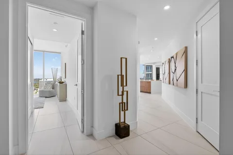 $2,495,000 | 153 North Seabreeze Boulevard, Unit 2505, Fort Lauderdale, FL 33304