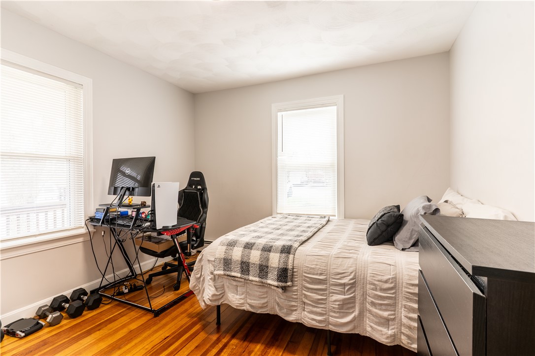 131 Roma Street East Providence, RI 02914 - Photo 12 of 39