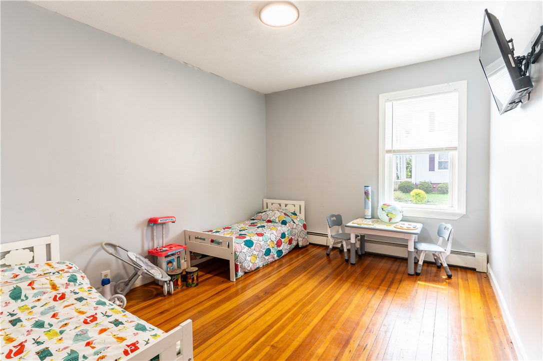 131 Roma Street East Providence, RI 02914 - Photo 14 of 39