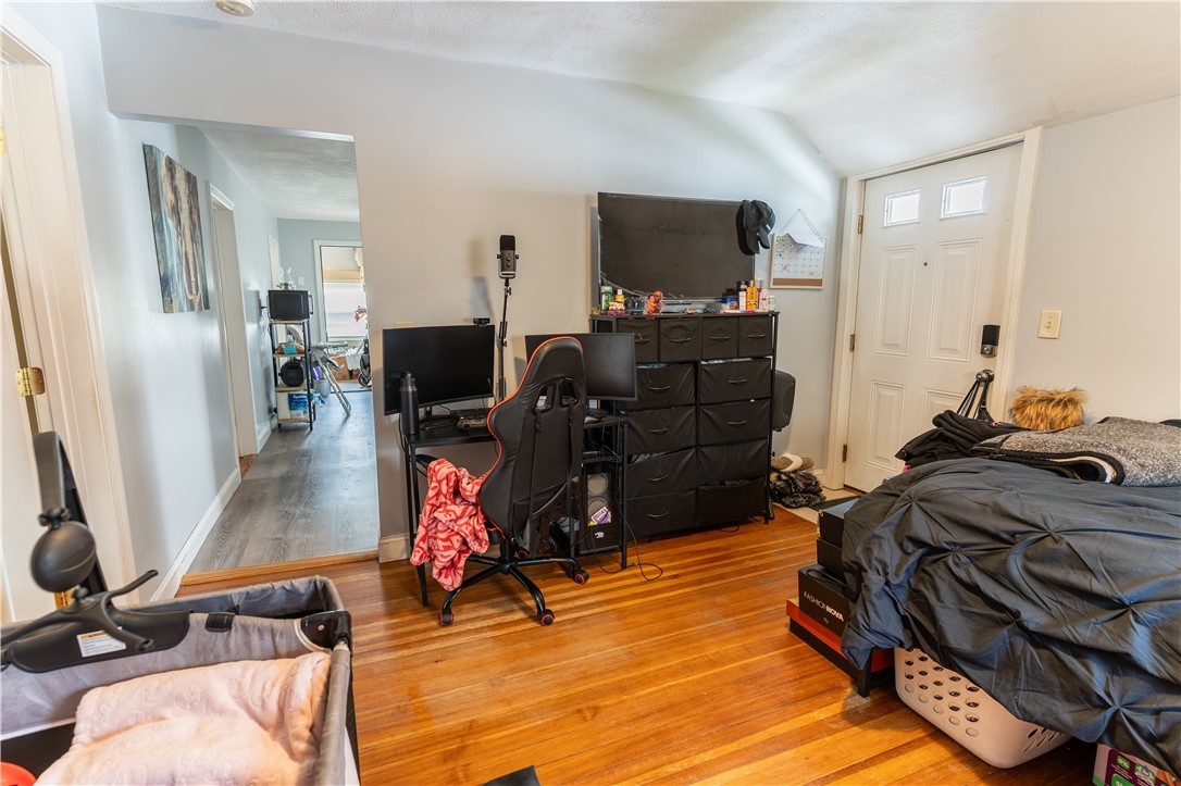 131 Roma Street East Providence, RI 02914 - Photo 16 of 39
