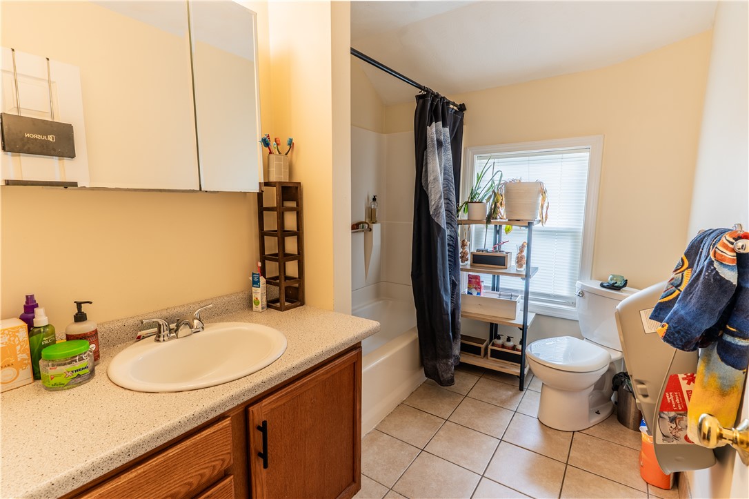 131 Roma Street East Providence, RI 02914 - Photo 18 of 39