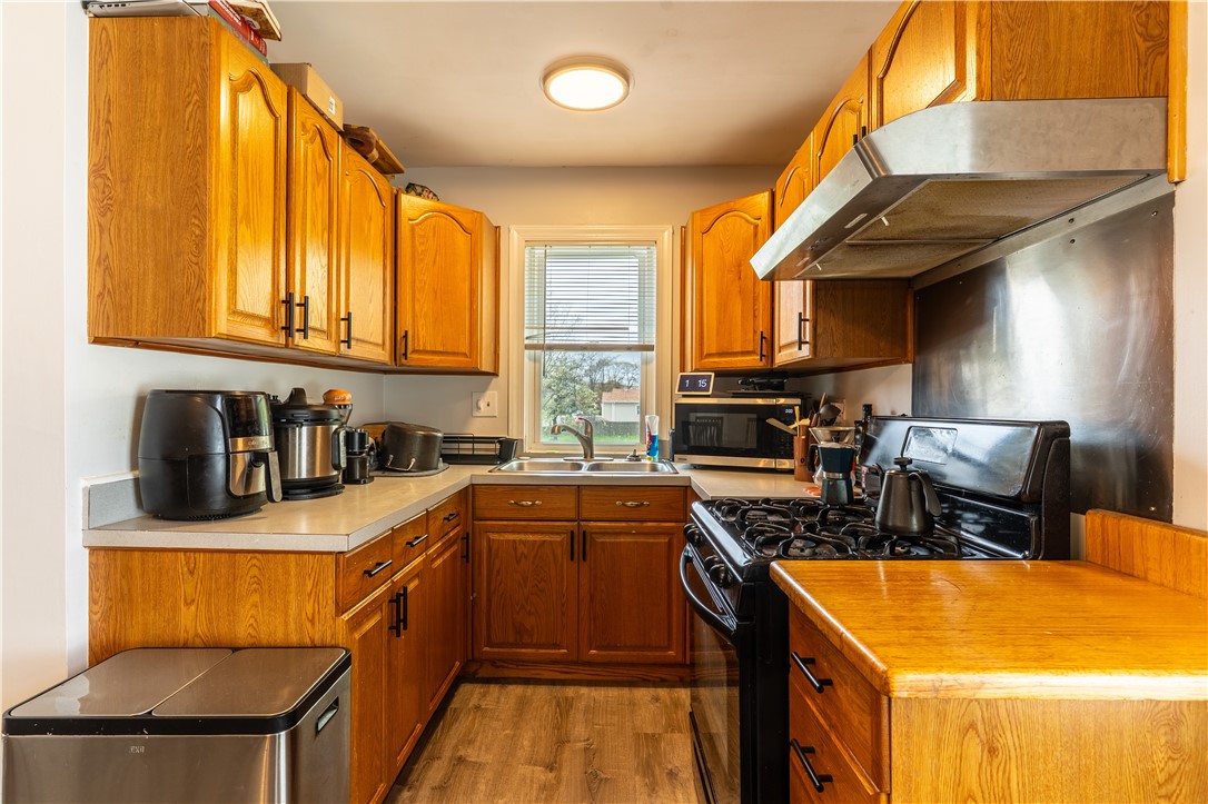 131 Roma Street East Providence, RI 02914 - Photo 8 of 39
