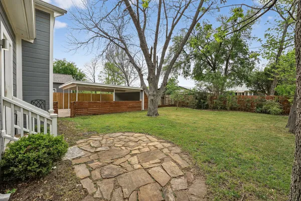 $1,795 | 806 East 3rd Street, Georgetown, TX 78626