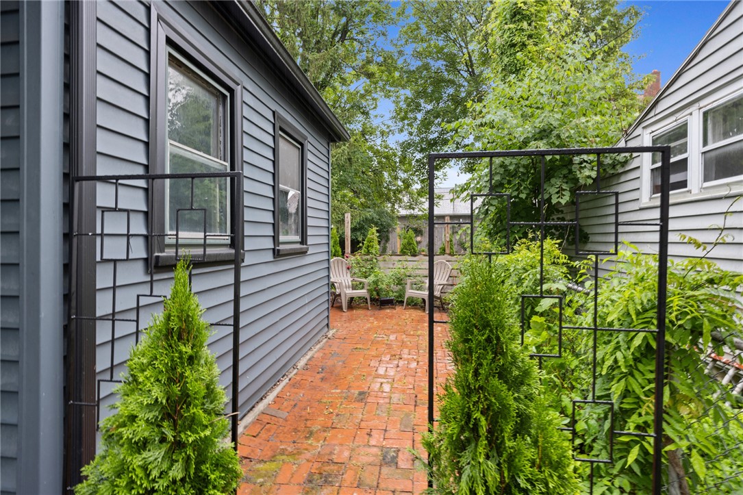 96 Richmond Street Rochester, NY 14607 - Photo 5 of 29