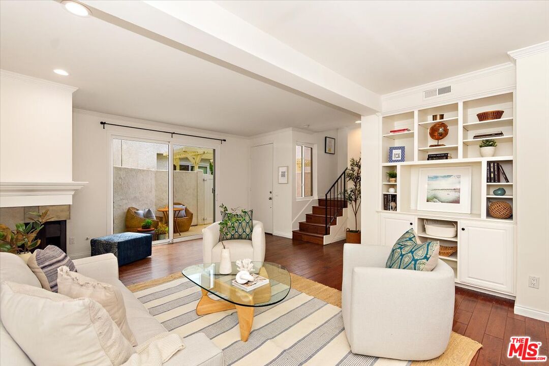 910 19th Street, Unit 110 Santa Monica, CA 90403 - Photo 1 of 28