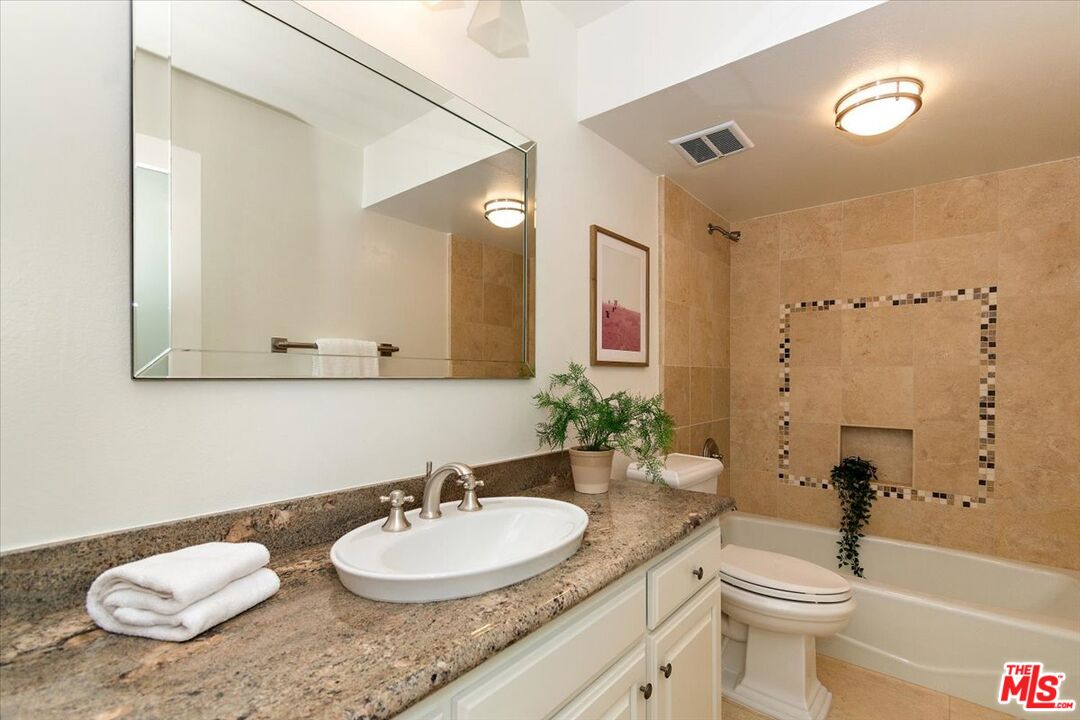 910 19th Street, Unit 110 Santa Monica, CA 90403 - Photo 13 of 28