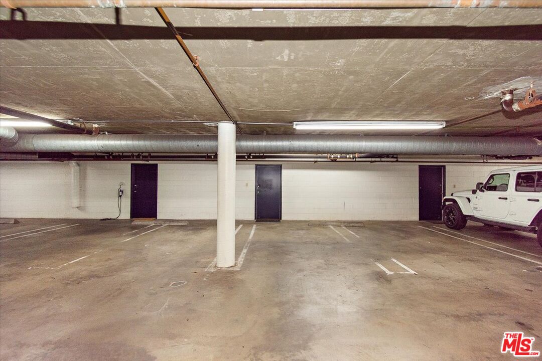 910 19th Street, Unit 110 Santa Monica, CA 90403 - Photo 18 of 28