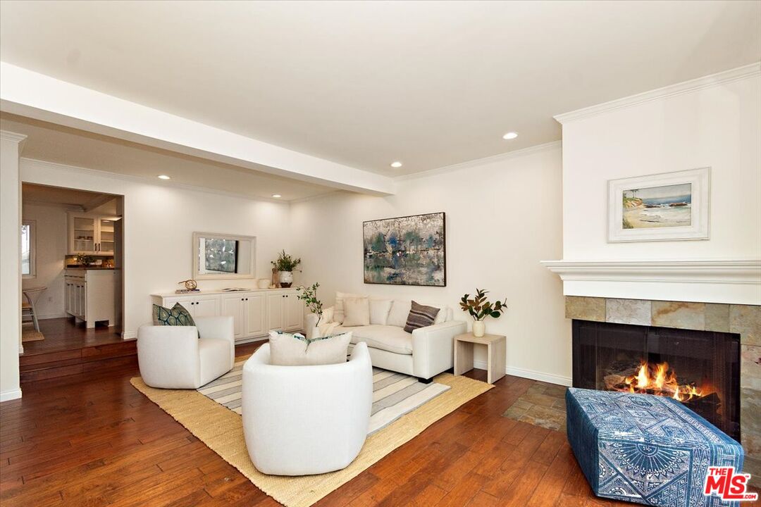 910 19th Street, Unit 110 Santa Monica, CA 90403 - Photo 2 of 28