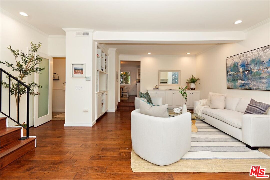 910 19th Street, Unit 110 Santa Monica, CA 90403 - Photo 3 of 28