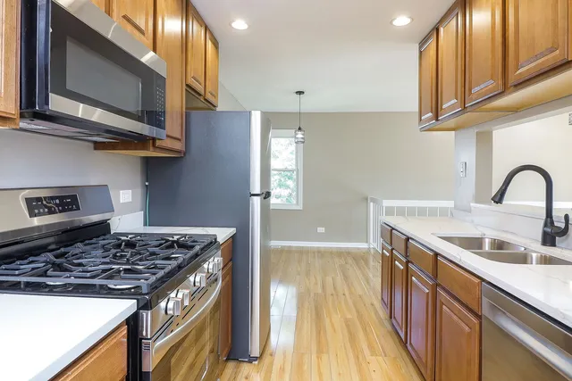 $2,300 | 7724 West Douglas Court, Unit 13, Frankfort, IL 60423