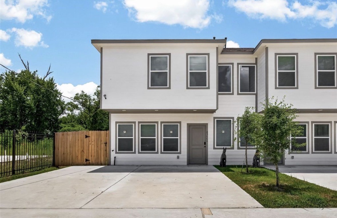 8306 Tidwell Road Houston, TX 77028 - Photo 1 of 22 Gallery Image 1