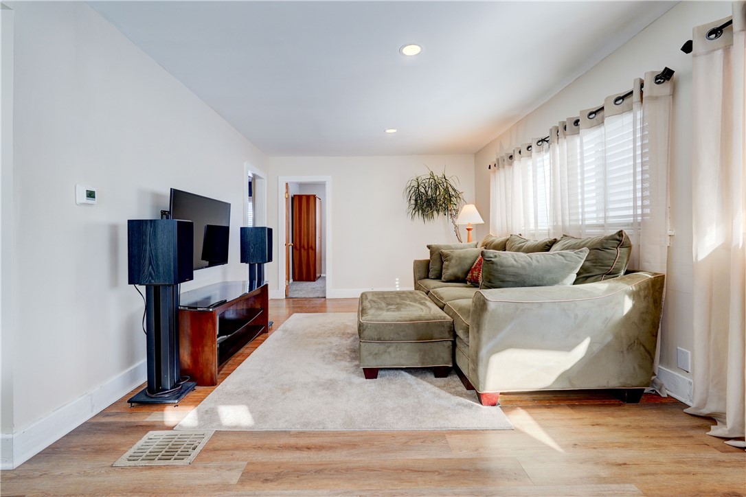 172 Wildmere Road Irondequoit, NY 14617 - Photo 15 of 30