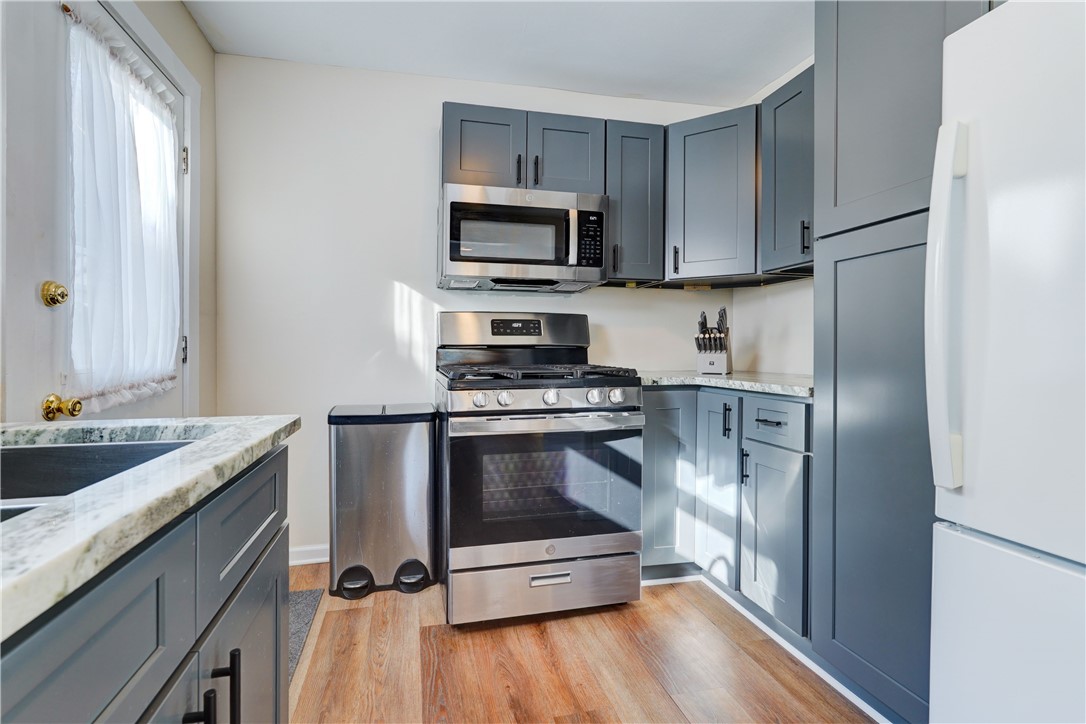 172 Wildmere Road Irondequoit, NY 14617 - Photo 8 of 30