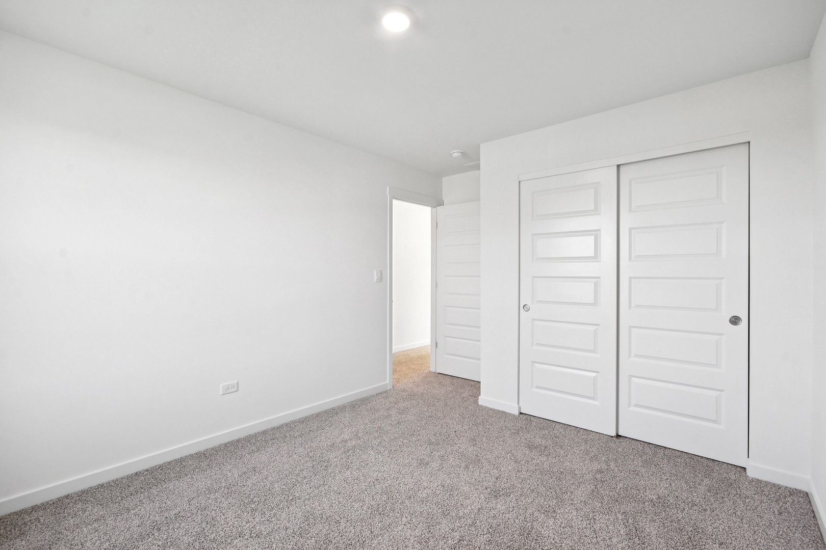 13530 Coronado Circle Plainfield, IL 60544 - Photo 28 of 49 an empty room with closet