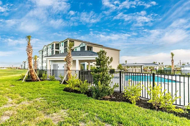 $2,500 | 17565 Opal Sand Drive, Unit 305, Venice, FL 34293