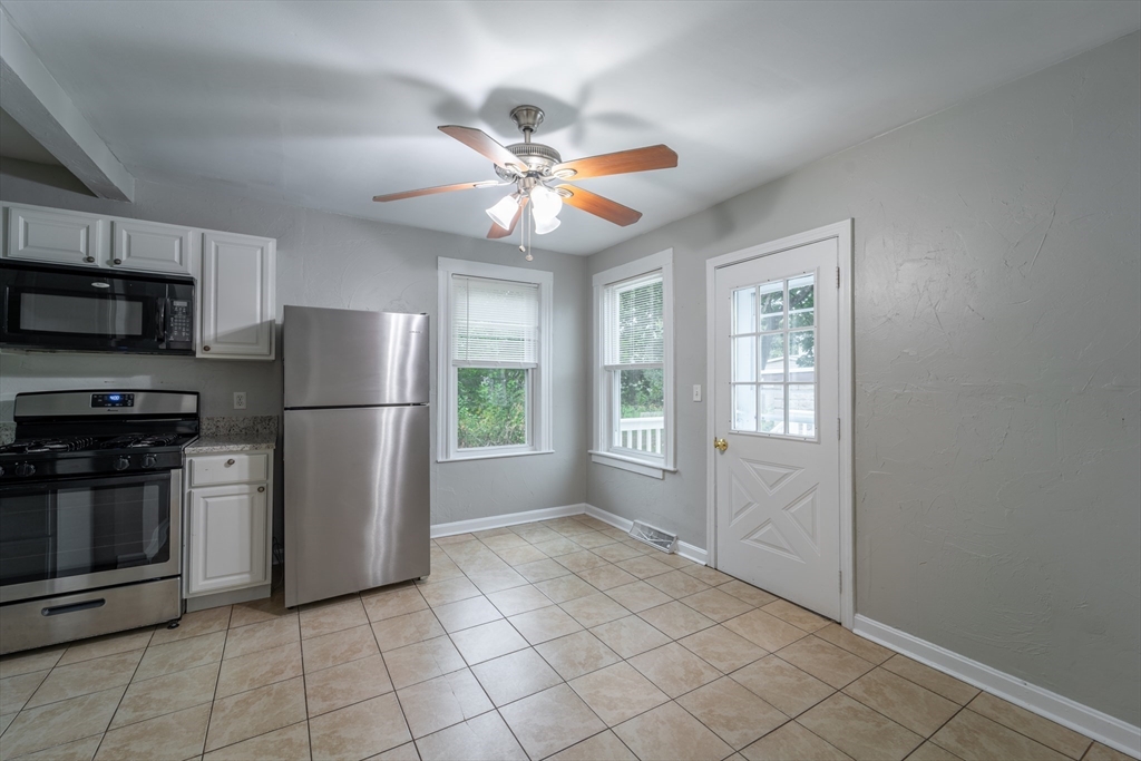 5 Lakeview Street Worcester, MA 01604 - Photo 13 of 27 Gallery Image 13
