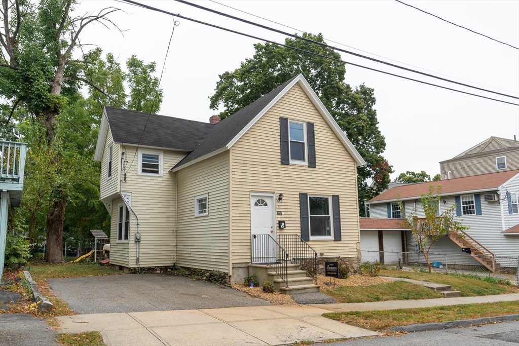 5 Lakeview Street Worcester, MA 01604 - Photo 2 of 27 Gallery Image 2