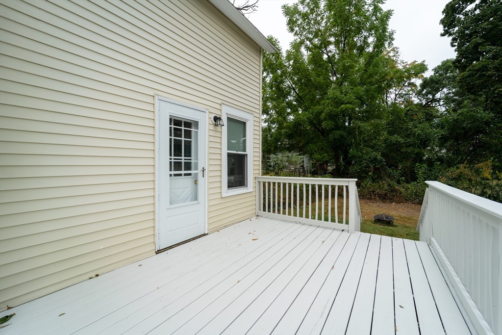 5 Lakeview Street Worcester, MA 01604 - Photo 6 of 27 Gallery Image 6