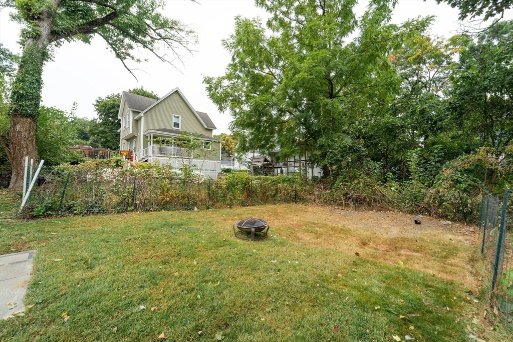5 Lakeview Street Worcester, MA 01604 - Photo 7 of 27 Gallery Image 7