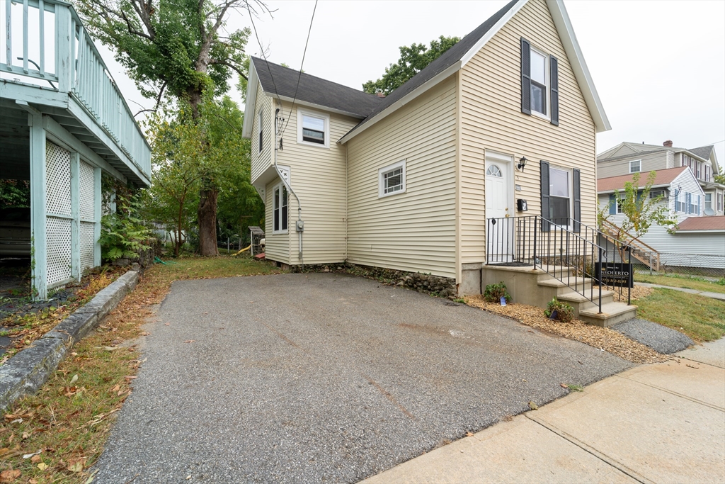 5 Lakeview Street Worcester, MA 01604 - Photo 10 of 27 Gallery Image 10