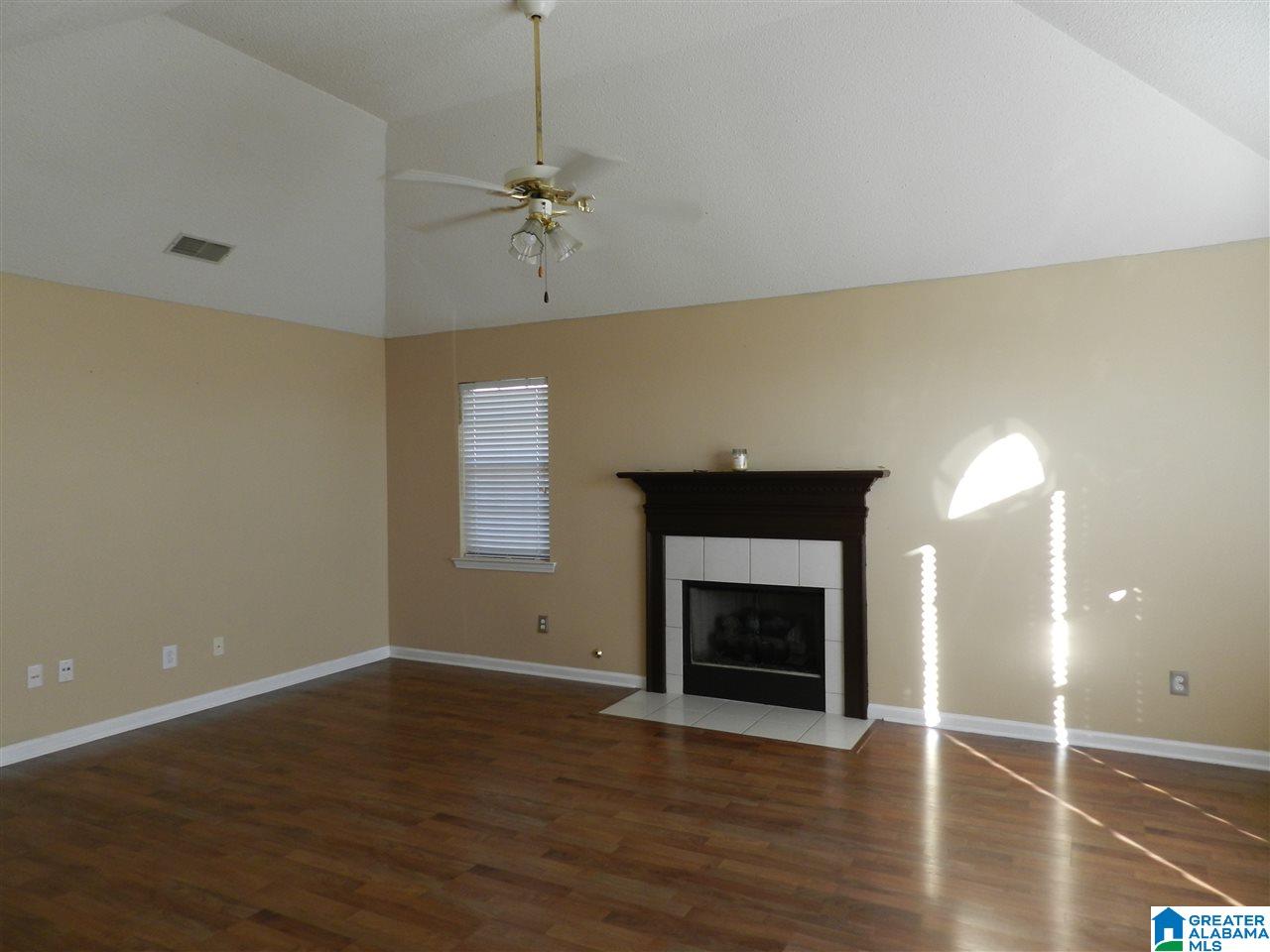 181 Stonecliff Circle Pelham, AL 35124 - Photo 5 of 13