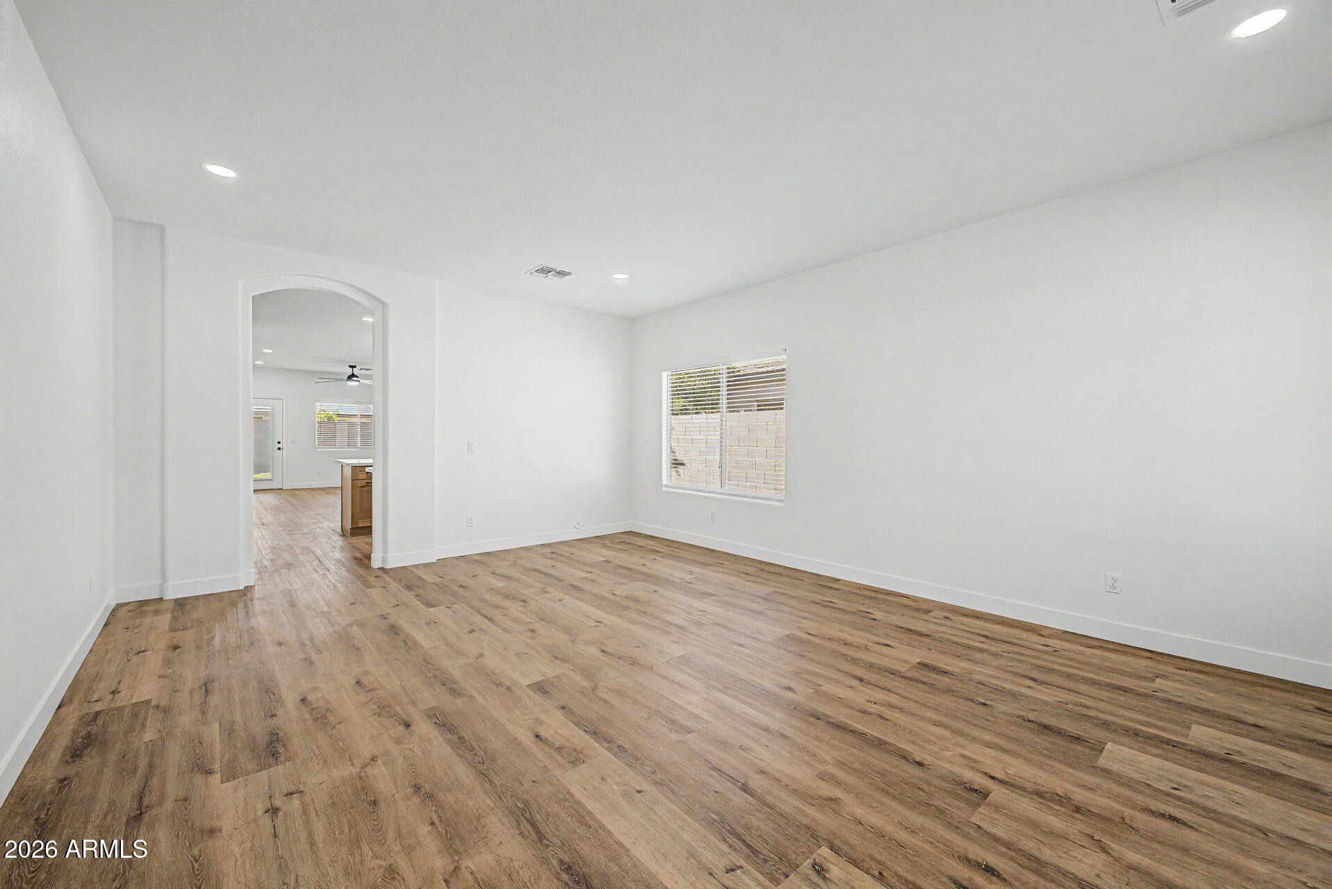 3644 South Joshua Tree Lane Gilbert, AZ 85297 - Photo 4 of 21 08-Joshua Tree