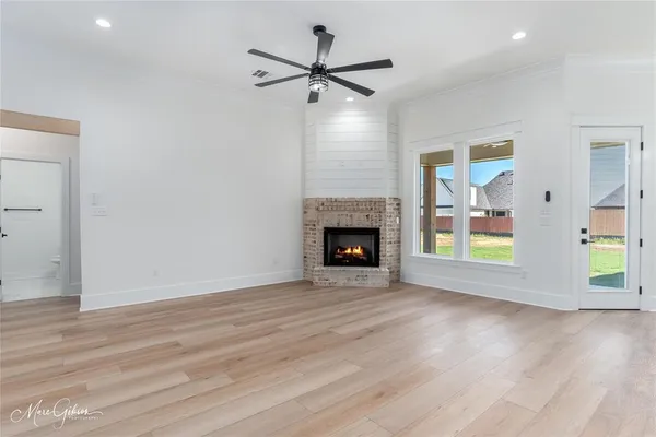 $394,000 | 173 Laurel Vly Lane, Stonewall, LA 71078