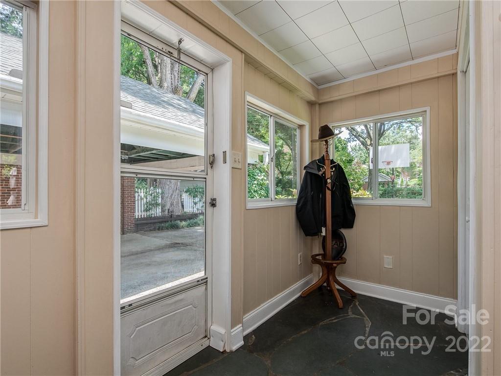 2701 Sharon Road Charlotte, NC 28211 - Photo 28 of 40