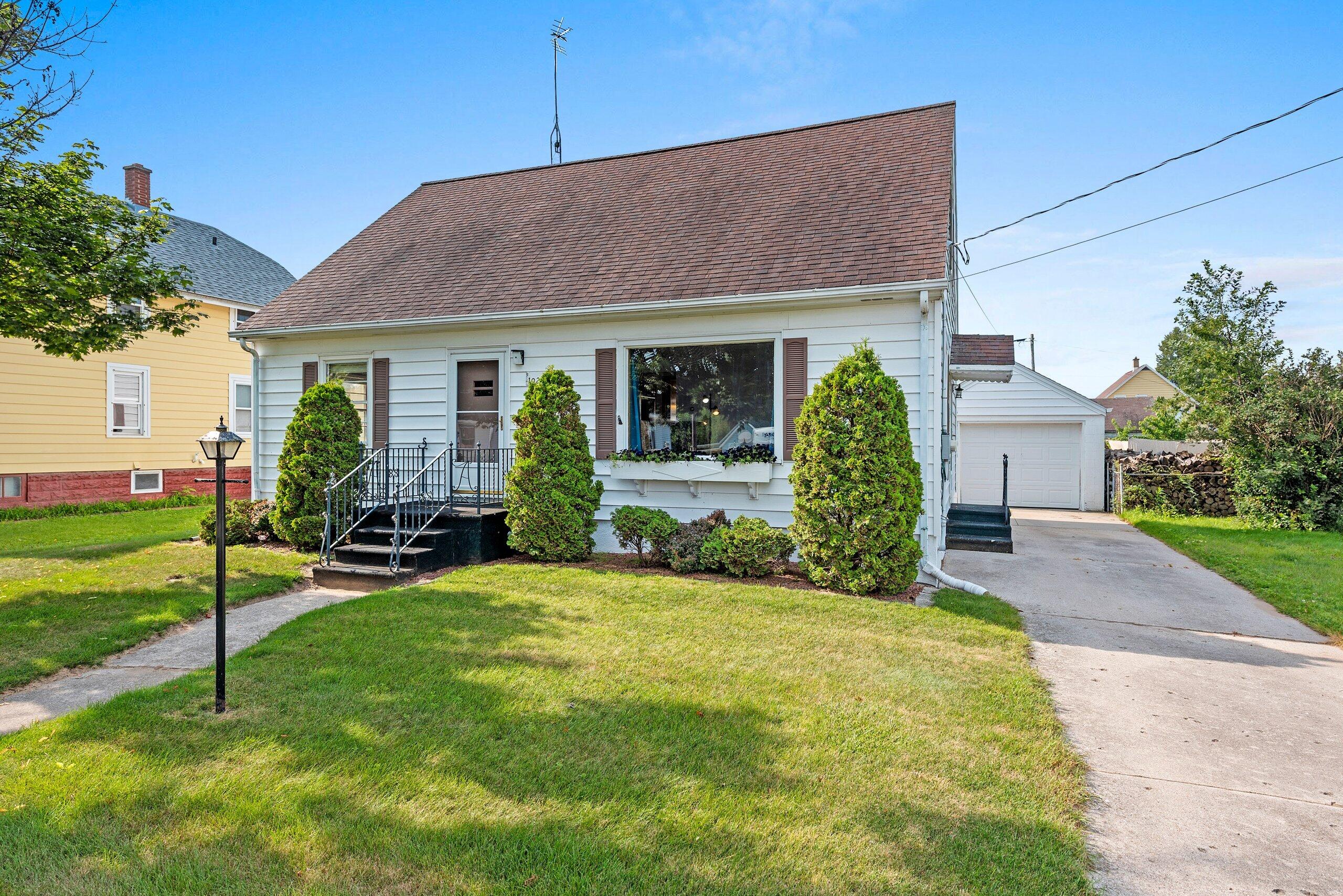 1029 24th Street Two Rivers, WI 54241 - Photo 1 of 1 THP_2051.JPG-SMALL
