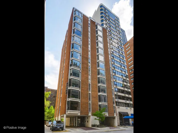$4,250 | 227 East Walton Place, Unit 12W, Chicago, IL 60611