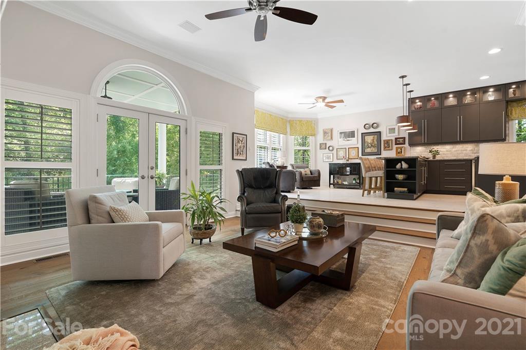 5310 Colony Road Charlotte, NC 28226 - Photo 4 of 47 Gallery Image 4