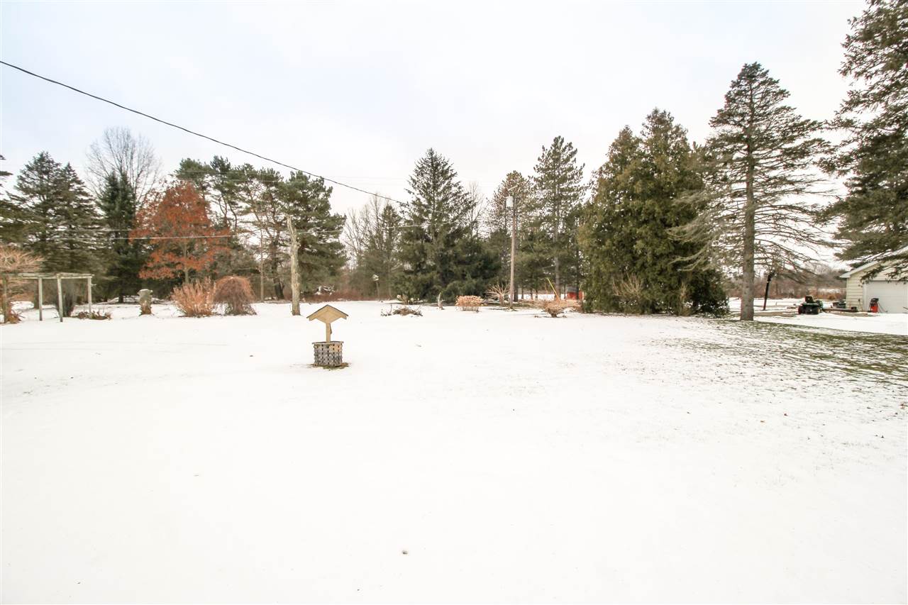 12375 Lake Road Montrose, MI 48457 - Photo 24 of 26 50064350-23.JPG