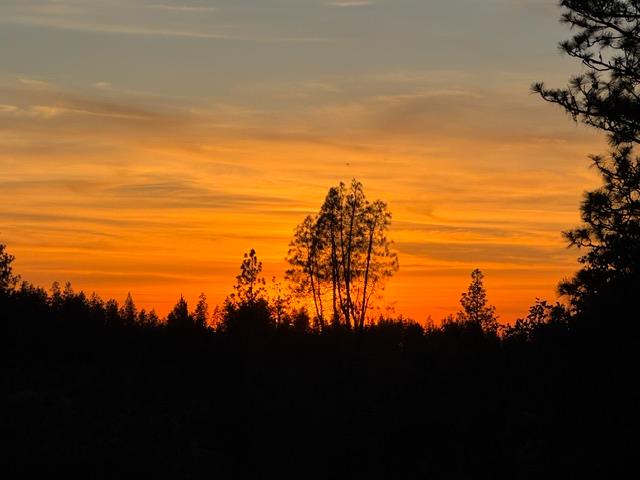 12767 Newtown Road Nevada City, CA 95959 - Photo 4 of 57 SUNSET OFF THE DECK