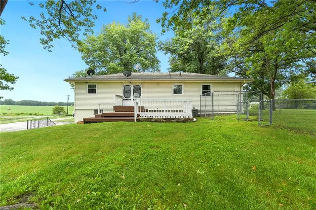$344,900 | 17470 Springdale Road, Leavenworth, KS 66048