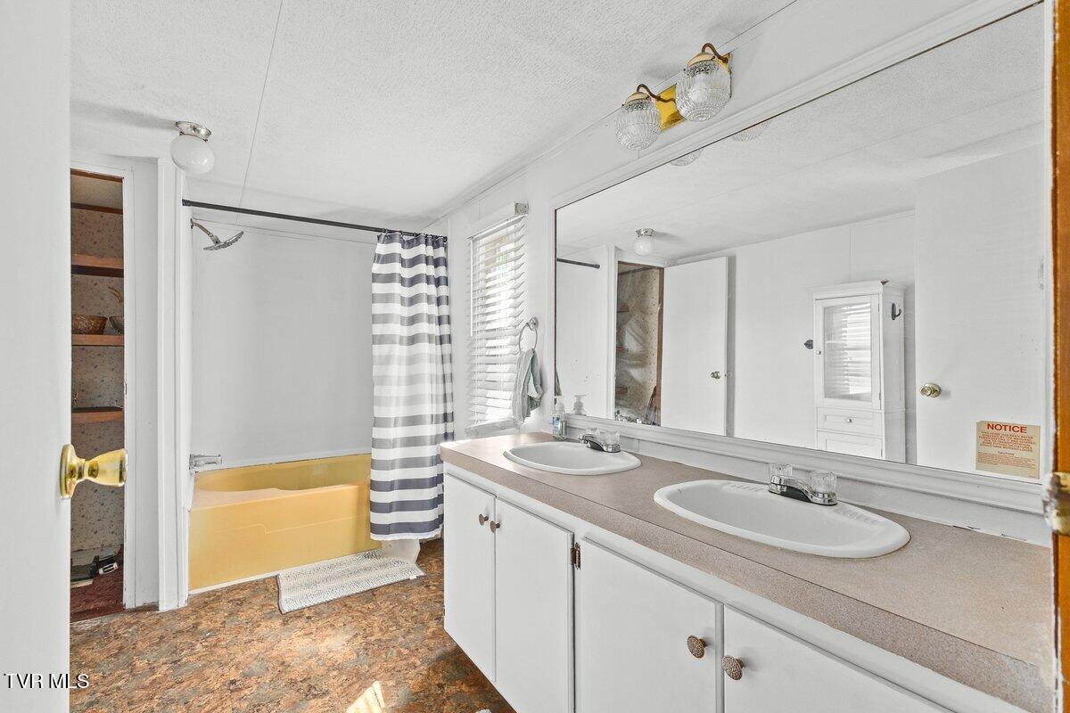 116 Edney Lane Erwin, TN 37650 - Photo 14 of 23 128A9692