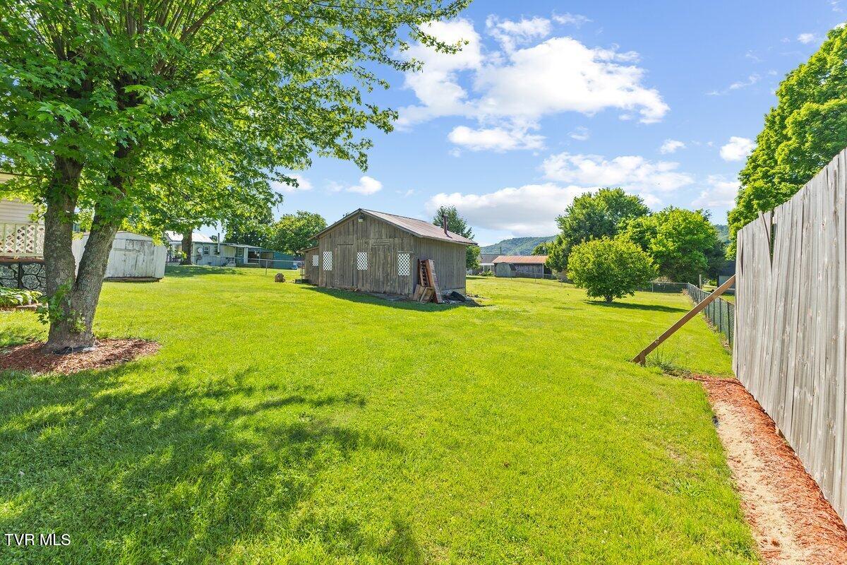 116 Edney Lane Erwin, TN 37650 - Photo 22 of 23 128A9631