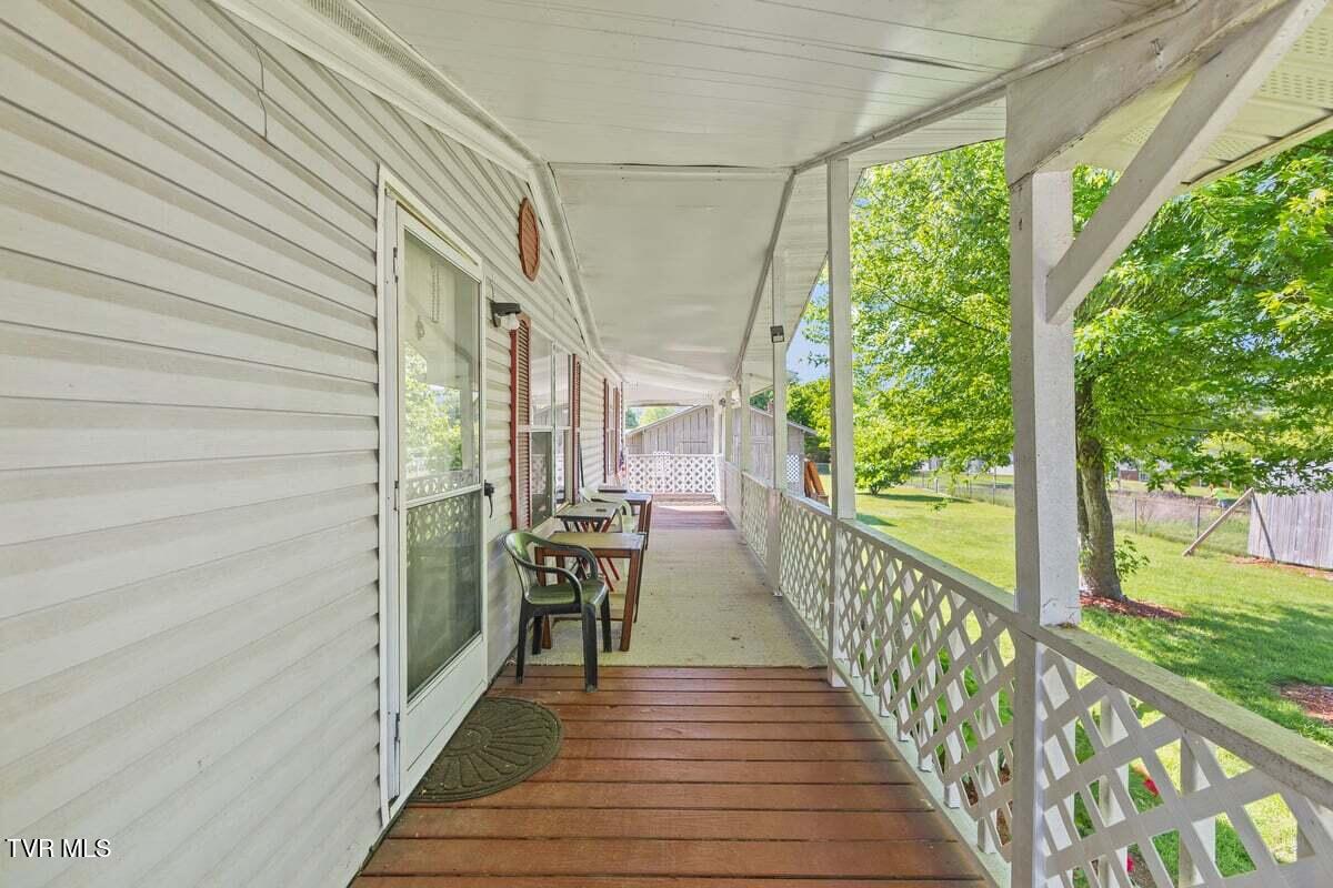 116 Edney Lane Erwin, TN 37650 - Photo 6 of 23 128A9643