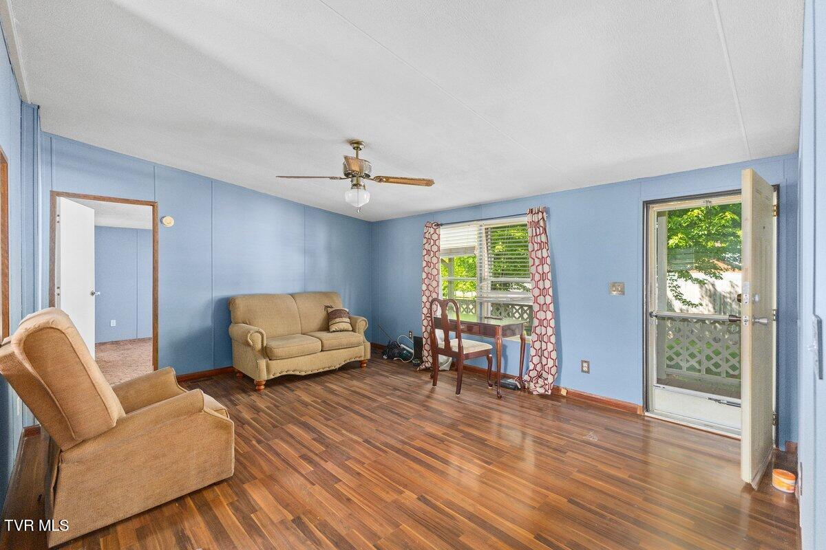 116 Edney Lane Erwin, TN 37650 - Photo 7 of 23 128A9646