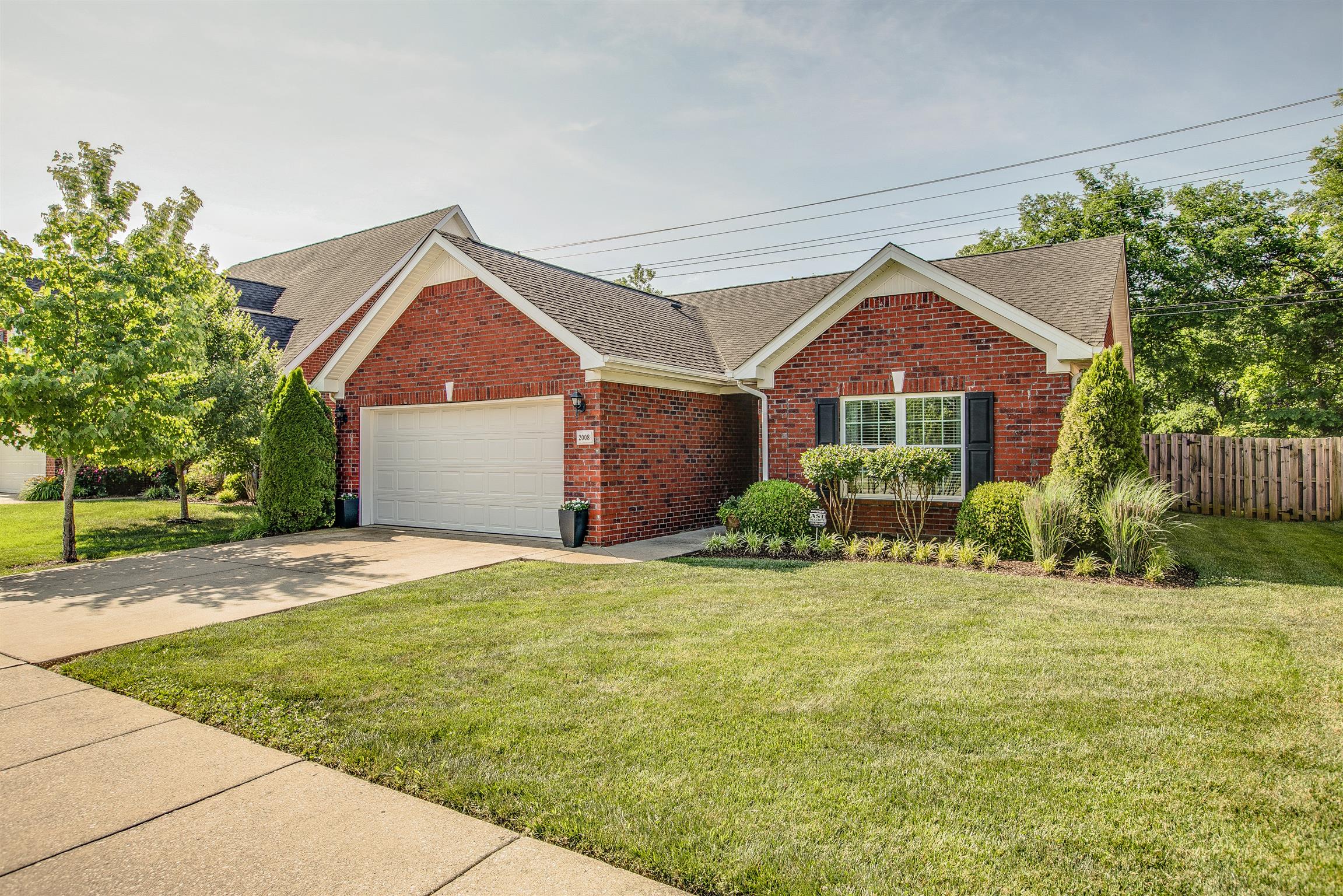 2008 Fiona Way Spring Hill, TN 37174 - Photo 2 of 20 Conveniently located to major thoroughfares including I-65 , Saturn Pkwy and 840 as well as an abundance of shopping and dining.