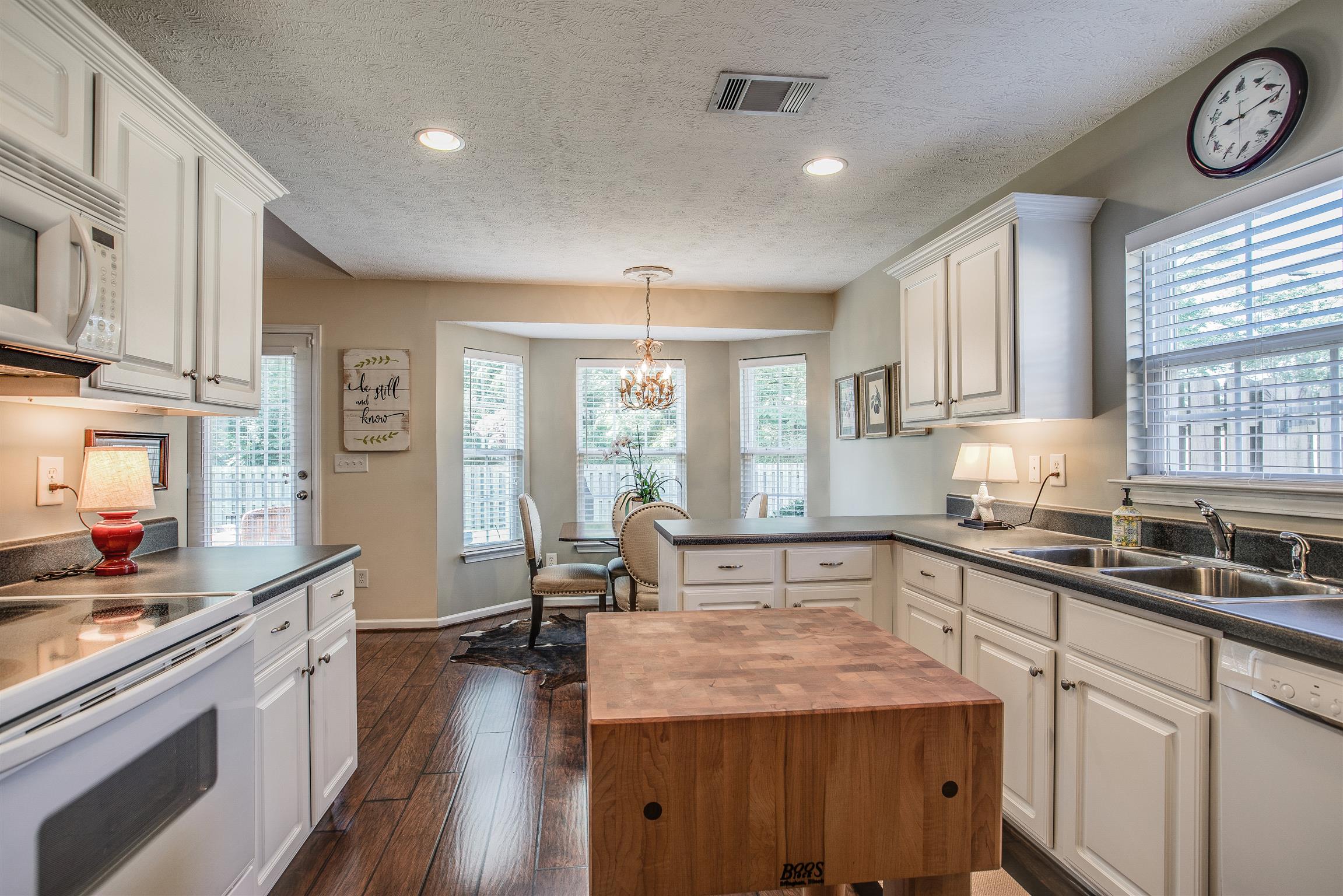 2008 Fiona Way Spring Hill, TN 37174 - Photo 8 of 20 Kitchen features breakfast area with a pretty view!