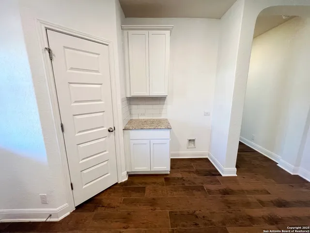 a view of walk in closet