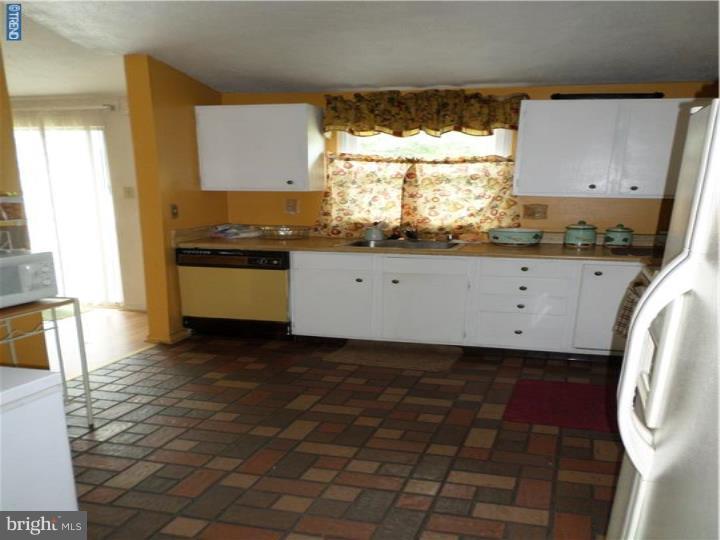 108 Kent Avenue Evesham, NJ 08053 - Photo 8 of 21 Kitchen