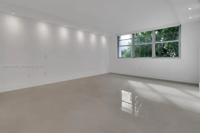 $1,275,000 | Millionaire's Row, Miami Beach, FL 33140