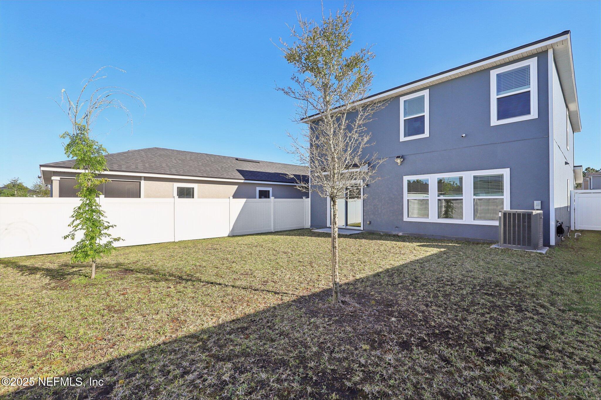 11461 Nathaniel Gorham Way Jacksonville, FL 32221 - Photo 35 of 42 a house view with a outdoor space