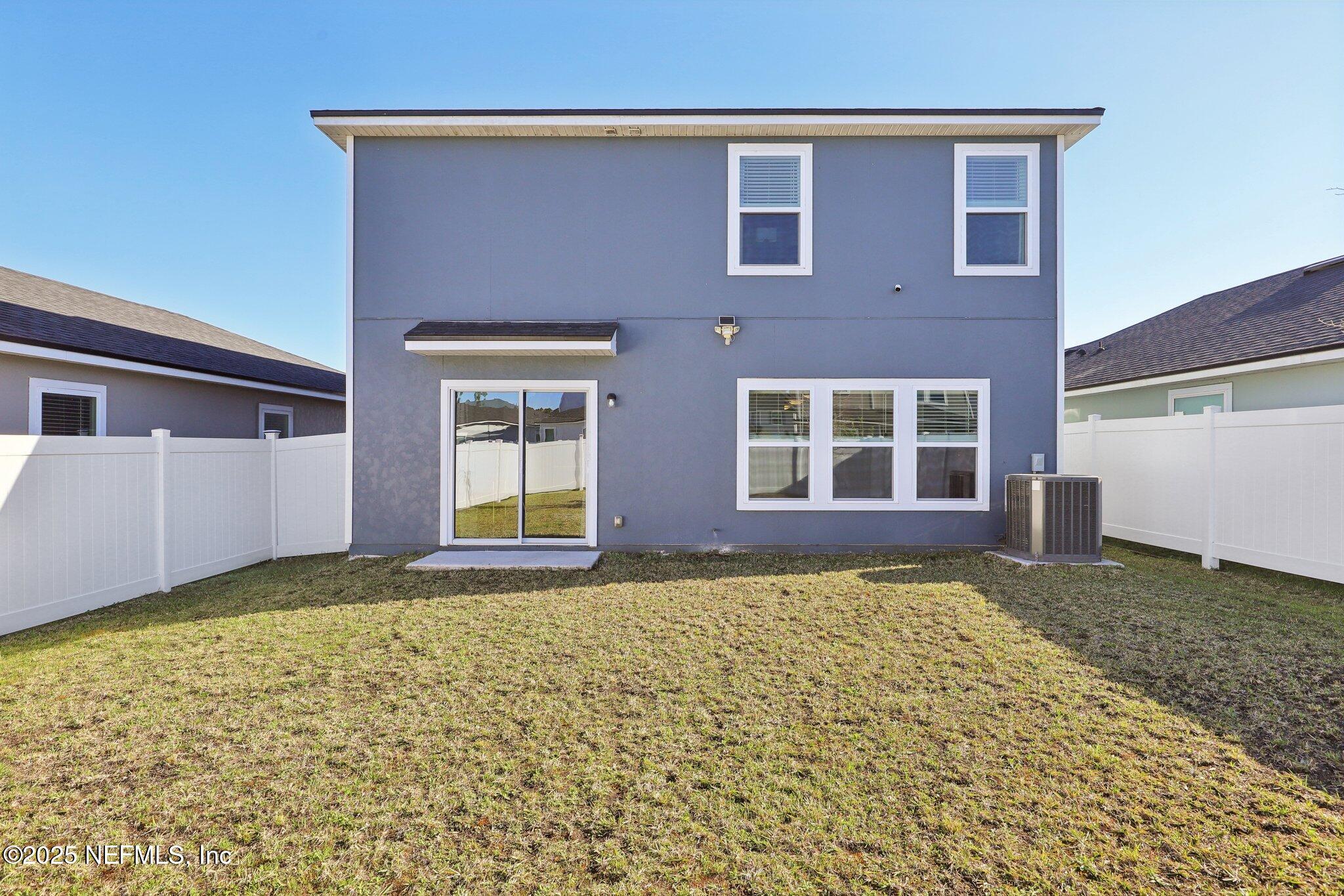 11461 Nathaniel Gorham Way Jacksonville, FL 32221 - Photo 36 of 42 a view of front of a house with a yard