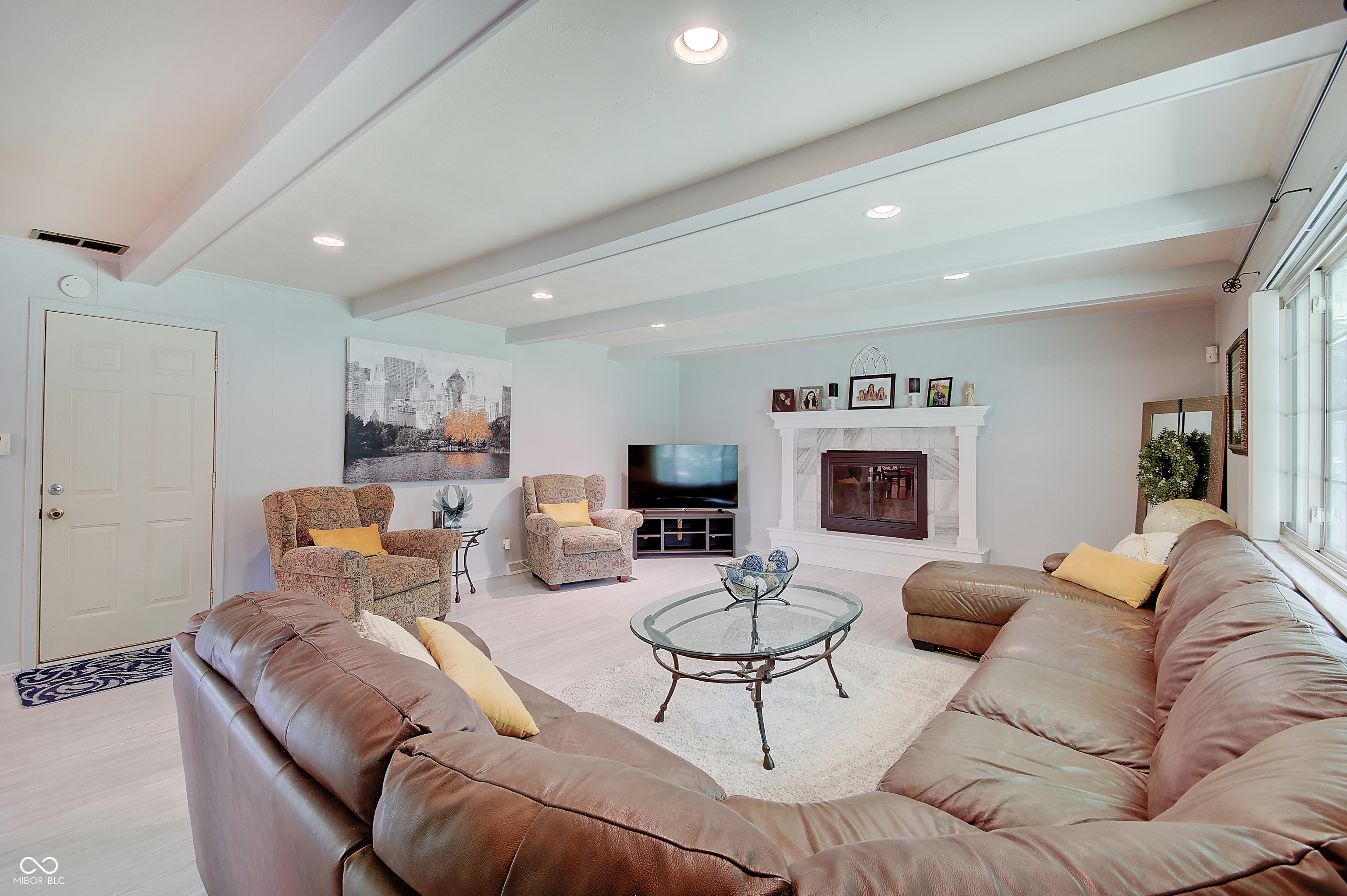 608 Ralston Road Indianapolis, IN 46217 - Photo 5 of 37
