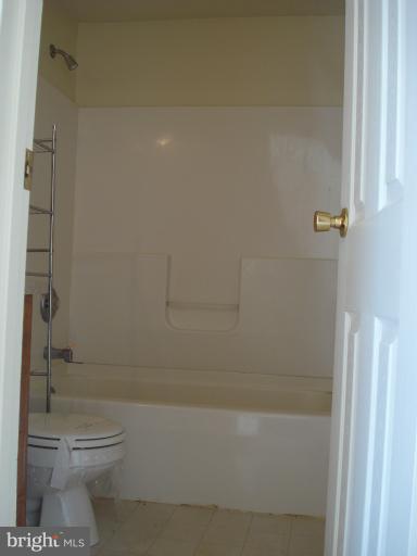 402 Heather Ridge Drive Frederick, MD 21702 - Photo 6 of 21 Bath