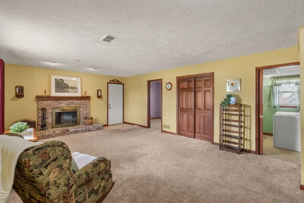 $344,900 | 205 Blackhawk Drive, Eldridge, IA 52748