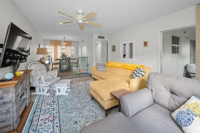 $225,000 | 631 Windrush Bay Drive, Unit 143, Tarpon Springs, FL 34689