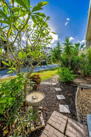 $225,000 | 631 Windrush Bay Drive, Unit 143, Tarpon Springs, FL 34689